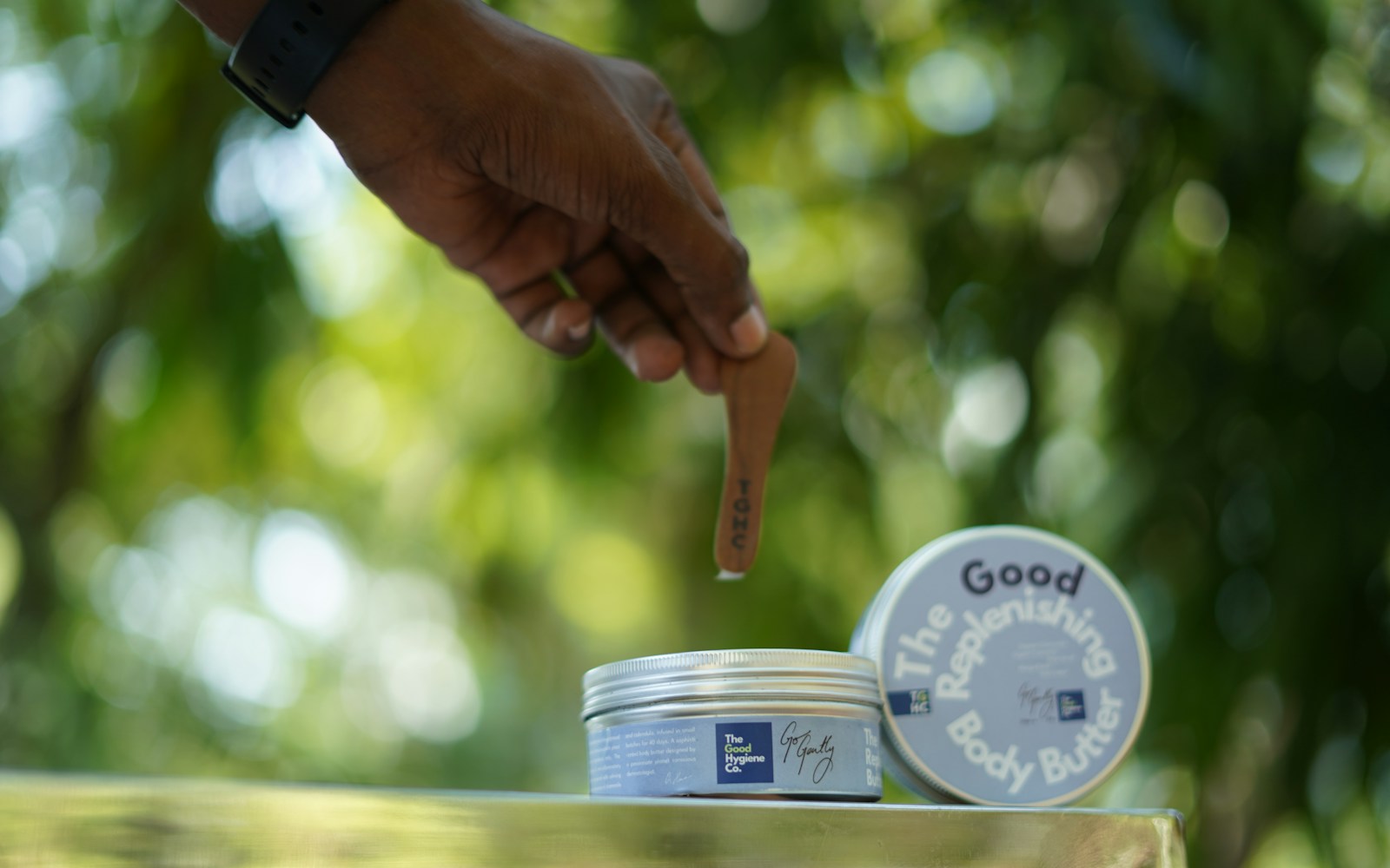 Simple habits to maintain muscle mass while traveling for business featured cover image